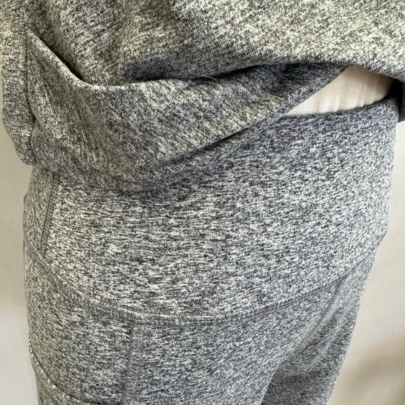 Zobha gray space dye twist crop top and biker short set Size Medium - Picture 11 of 16